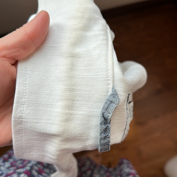 Levi’s white jean jacket - Picture 3 of 4